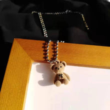 Carregar imagem no visualizador da galeria, Colar com Pingente de Urso de Pelúcia Fofo