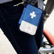 Carregar imagem no visualizador da galeria, Mini Bolsa de Medicamentos Portátil