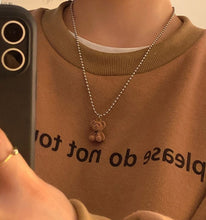 Carregar imagem no visualizador da galeria, Colar com Pingente de Urso de Pelúcia Fofo