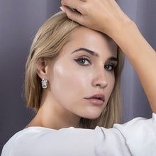 Carregar imagem no visualizador da galeria, Brinco vintage com flor