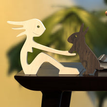 Carregar imagem no visualizador da galeria, Estatueta Madeira Artesanato
