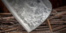 Carregar imagem no visualizador da galeria, Faca de chef de cozinha forjadas feitas à mão em aço folheado com alto teor de carbono
