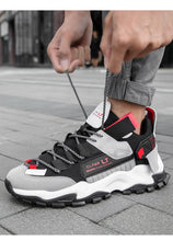 Carregar imagem no visualizador da galeria, Tênis masculino Trainer Race
