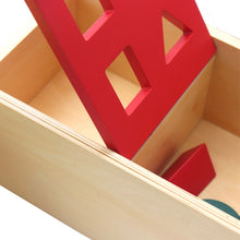 Carregar imagem no visualizador da galeria, Quebra-cabeças de madeira
