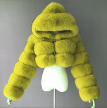 Carregar imagem no visualizador da galeria, Casaco grosso de pele sintética  com capuz macio
