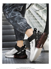 Carregar imagem no visualizador da galeria, Tênis masculino Trainer Race
